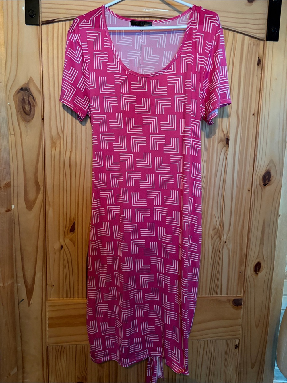 Women’s plus size 2X dress Bright Pink Geometric Midi Dress with Scoop Neck